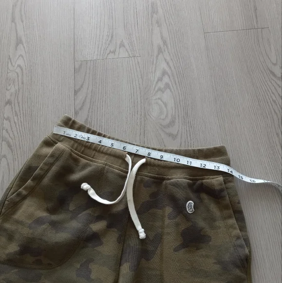 Todd Snyder × Champion Fatigue Green Camo Cutoff Sweatshort S - Picture 7 of 12